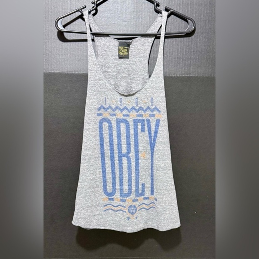 🧌OBEY Clothing Heather Gray Graphic Racerback Tank Top